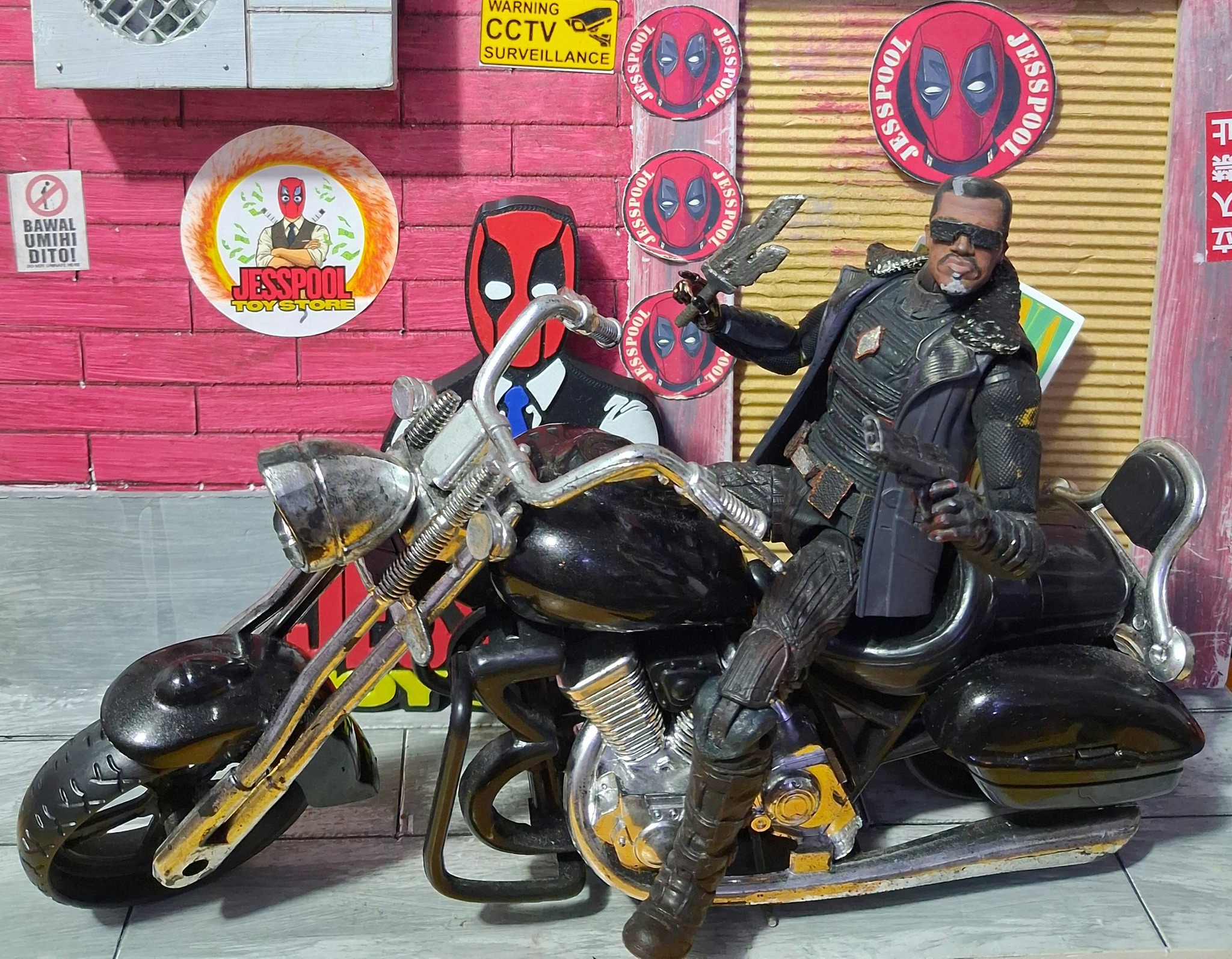 BLADE WITH MOTORCYCLE